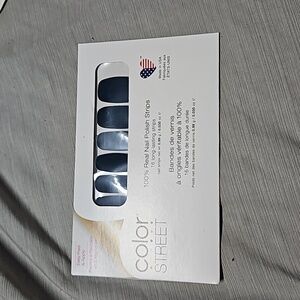 Color Street Nail Strips in 'Deep Diving'